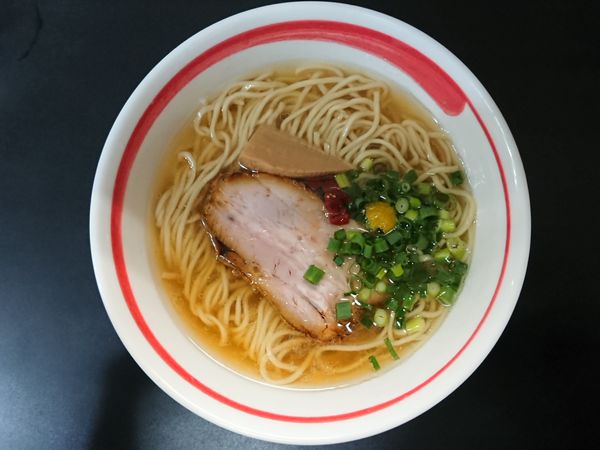 「アゴだし塩らーめん」@自家製麺SHINの写真