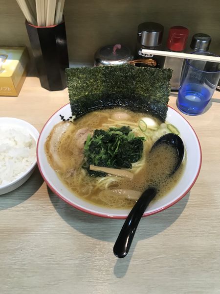 「醤油豚骨ラーメン」@らぁ麺処 寿の写真