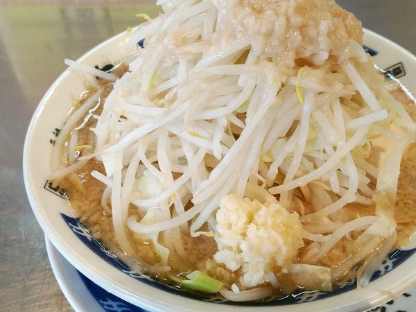 「塩らーめん（ヤサイ多めニンニクアブラ）」@らーめん大 平井店の写真