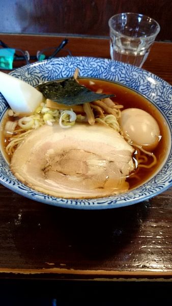 「中華そば（５００円）＋味玉（１００円）」@○決の写真