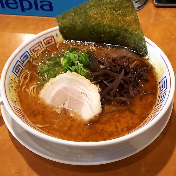 「黒豚骨ラーメン(白湯)」@つけ麺中華そば 節 本八幡店の写真