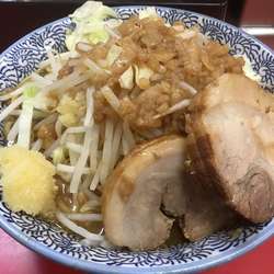 ラーメン小250ｇ800円(ニンニクアブラカラメ)