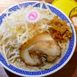 角ふじ（並）¥780／卓上ニンニク¥0