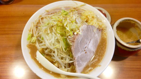 「醤油らーめん¥650／卓上ニンニク¥0」@らーめん大森の写真