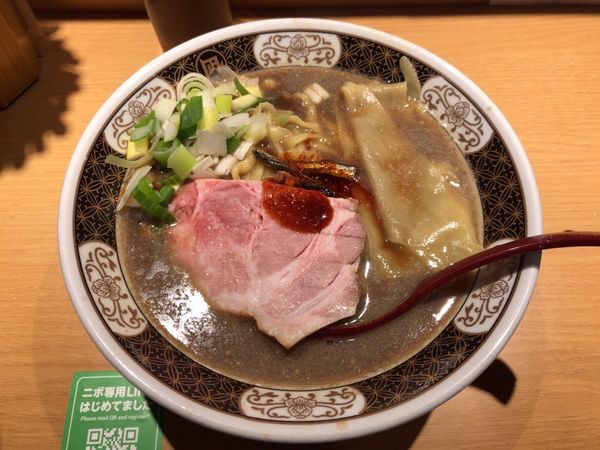 「煮干ラーメン(850円)」@すごい煮干ラーメン凪 西新宿7丁目店の写真