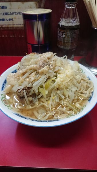 「小豚 ヤサイアブラニンニク」@ラーメン二郎 目黒店の写真