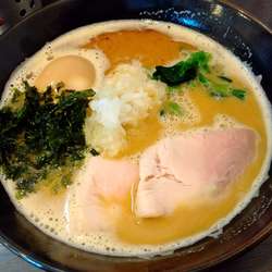 【限定】鶏白湯850円+味玉100円