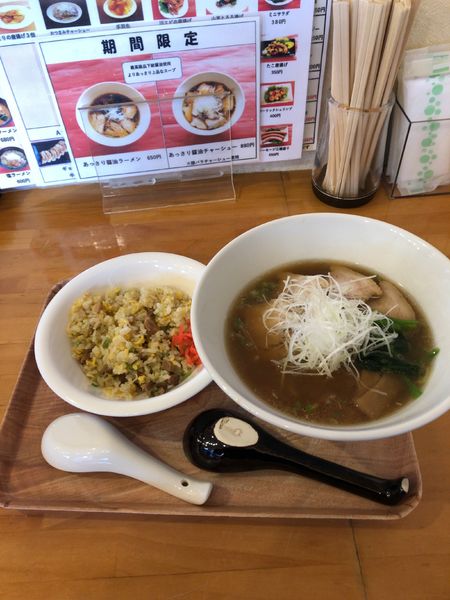 「あっさり醤油ラーメン(時期限定)　半チャーハン」@陽なたやの写真