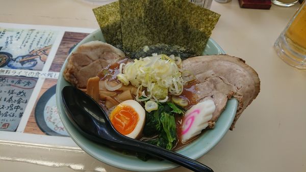 「丸得ラーメンカタメ濃いめ少な目」@横浜家系ラーメン田中の写真