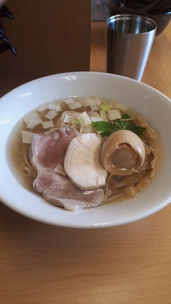 「上鶏そば　塩　800円┼味玉100円」@中華蕎麦 龍馬の写真