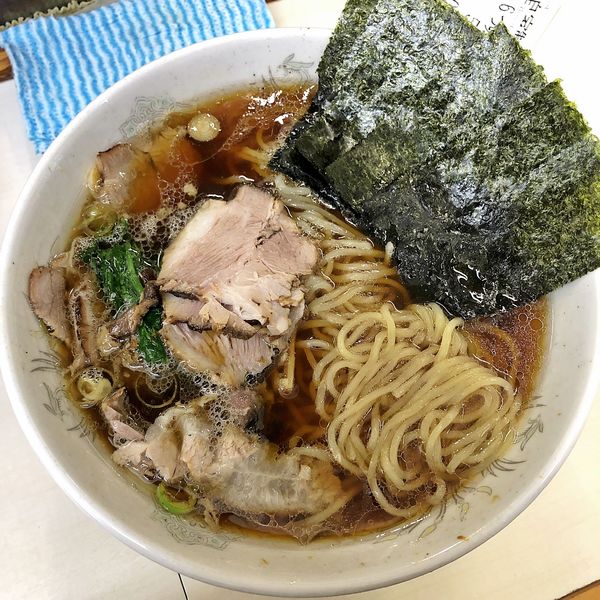 「青島ラーメン大盛＋チャーシュー＋海苔￥９５０」@青島食堂 秋葉原店の写真
