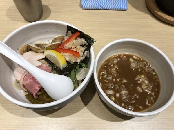 「特製蛤と鶏のつけSOBA」@むぎとオリーブ 日本橋店の写真