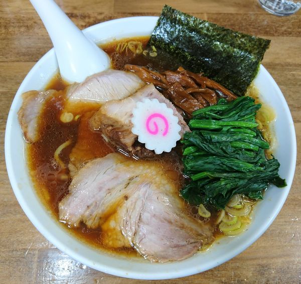 「しょうゆラーメン＋れんそうマシ」@オランダ軒の写真