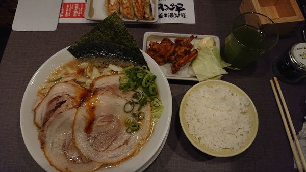 「令和2・1・6きゃべとんラーメンから揚げ小ライス(税別780円」@きゃべとんラーメン 横浜青葉台店の写真