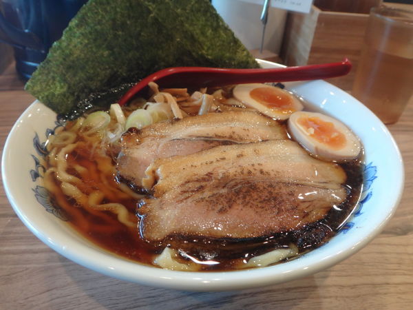 「特製 醤油（1010円）」@くじら食堂 nonowa東小金井店の写真