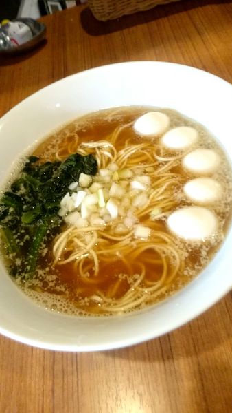 「醤油 かけ （ほうれん草、うずら）500円」@麺＆cafe Coi.Coi.の写真