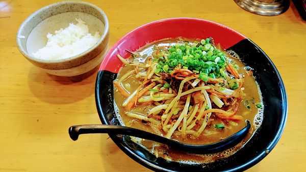 「【数量限定】鶏白湯 スパイシーカレー麺 Ver.3＋半ライス」@麺場 鶏源 TORIGEN 黄金町店の写真