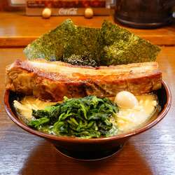 メガ豚チャーシュー麺