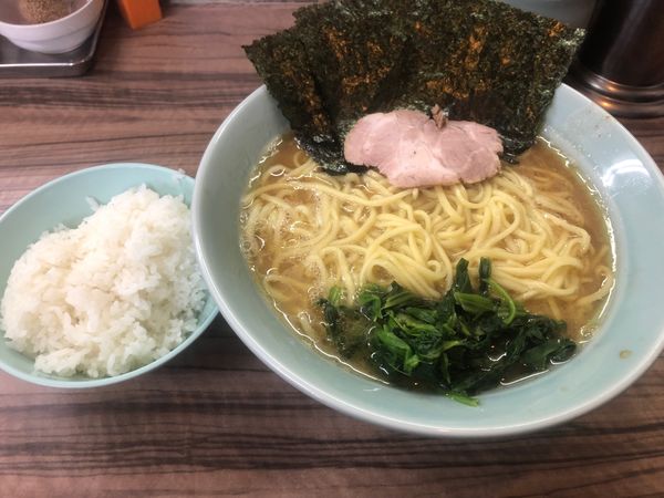「ラーメン 大盛＋ライス無料 850円」@横浜ラーメン 武蔵家 中野本店の写真