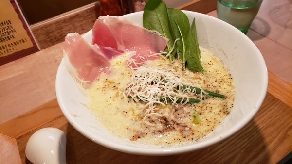 「カルボナーラ　900円」@伊太そば 豚骨イタリアンラーメンの写真