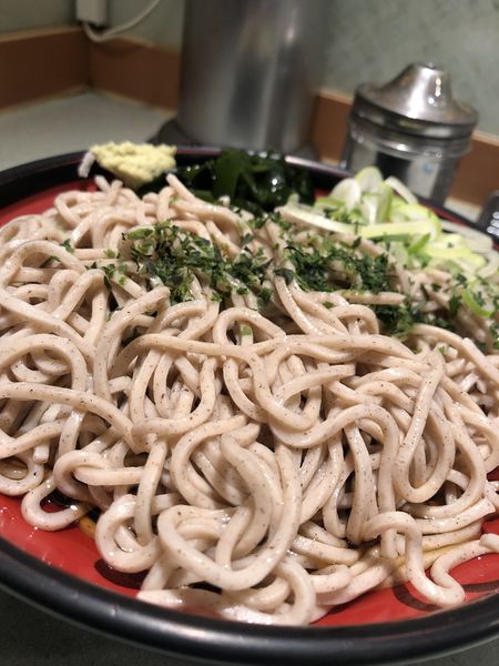 「かけ蕎麦（冷たい）」@新和そばの写真