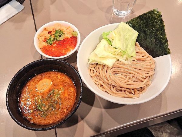 「海老つけ麺味玉入り＋お正月限定ご飯サーモンネギトロいくら丼」@つけ麺 五ノ神製作所の写真