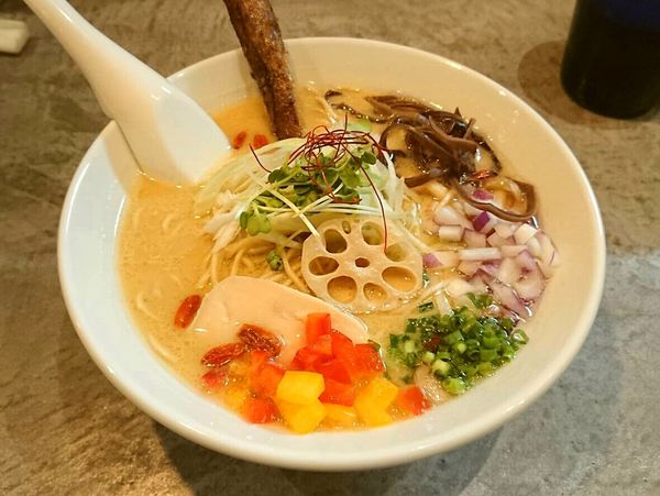 「お醤油」@スパイスラーメン点と線. 狸小路店の写真