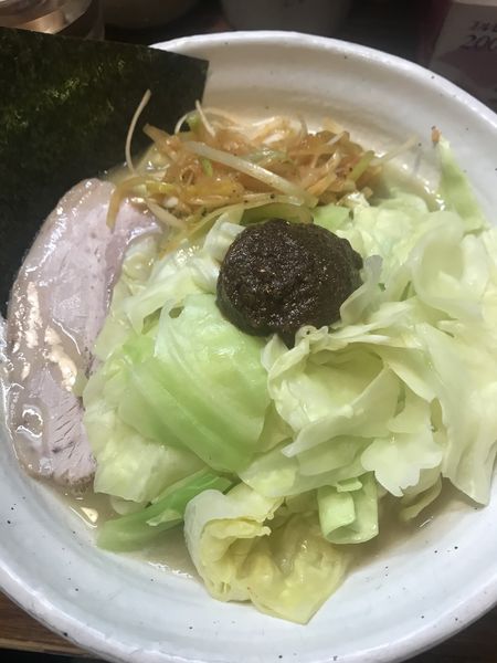 「熟成練り醤油らーめん&茹でキャベツ」@『   』（無銘）の写真