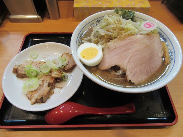 「野菜中華そば（１０００円）＋バラチャーシュー」@佐貫大勝軒ゆうの写真