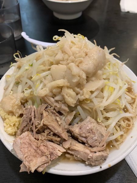 「ラーメン大、野菜、脂マシ」@麺とび六方の写真