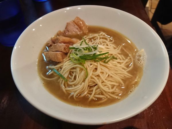「肉そば 小 (焼豚4枚)」@自家製麺 伊藤 銀座店の写真
