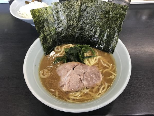 「らーめん」@横浜ラーメン 武蔵家 東名川崎店の写真