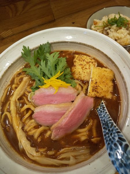 「【冬期限定】赤味噌そば950円炊き込みご飯150円」@中華そば きなりの写真