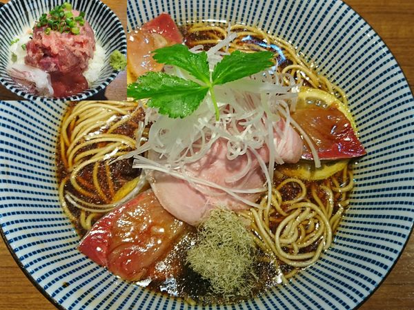 「【限定】寒鰤そば￥950＋海鮮丼￥450＝￥1400」@寿製麺よしかわ 川越店の写真