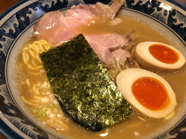 「らーめん750円　味玉100円」@らーめん木尾田の写真