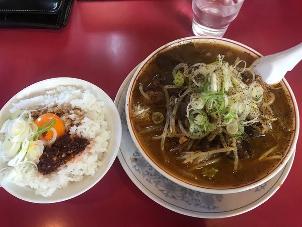 「角煮汁そば+ラー油卵かけご飯1,000＋250=1,250円」@かし亀の写真