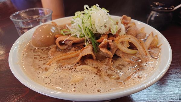 「匠くんの味噌らーめん  味玉入り」@らーめん 五ノ神精肉店 煮干し編の写真