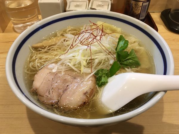 「海老ワンタンメン（塩）」@利尻昆布ラーメン くろおびの写真