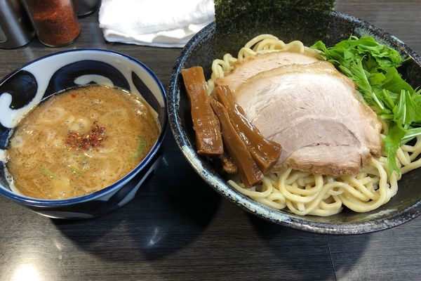 「濃厚魚介つけめん(中) 950円」@ラーメンつけ麺 奔放の写真