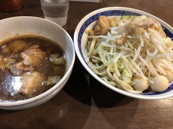 「つけ麺ヤサイアブラマシうずら」@ラーメン ゼンゼンの写真