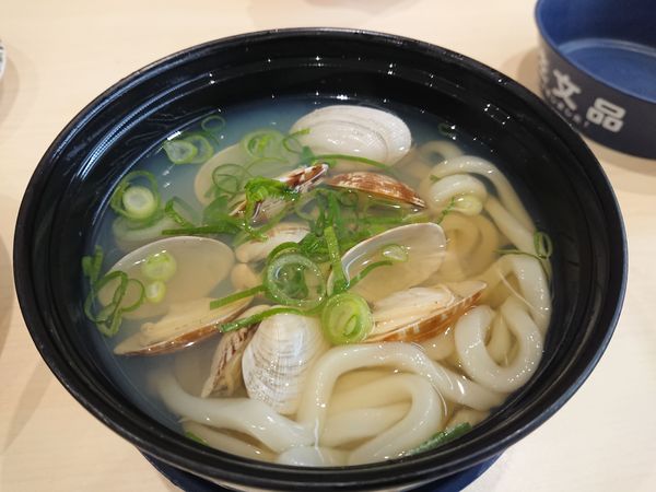 「あさりうどん200円＋税 他いろいろ」@はま寿司 新座野火止店の写真