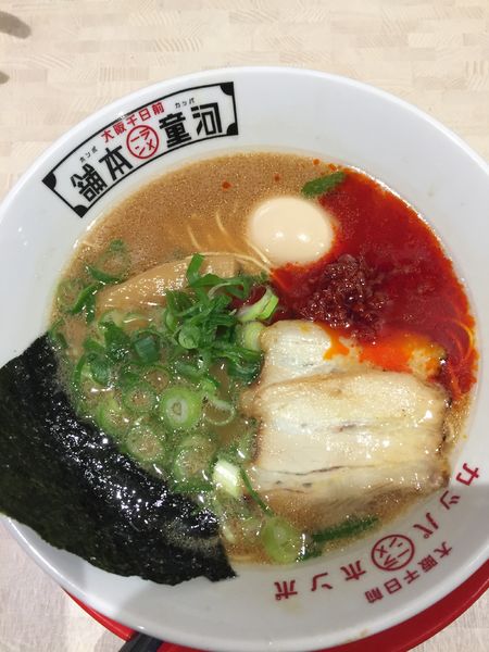 「赤河童 煮玉子 トッピング」@河童ラーメン本舗 生野巽店の写真