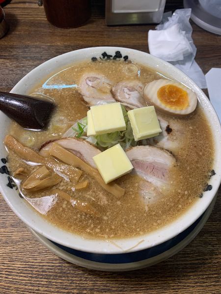 「味噌チャーシューめんTPバター」@総本家 しなとら 美濃加茂店の写真