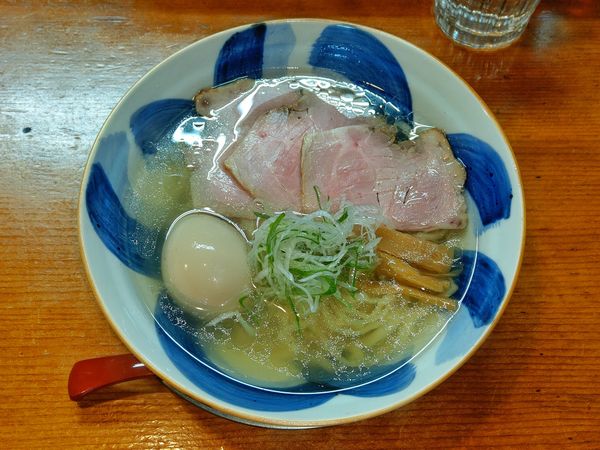 「たまごチャーシュー塩らぁ麺」@さんくるげの写真