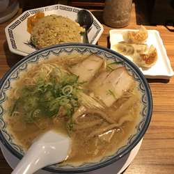 ラーメン+餃子+チャーハンセット