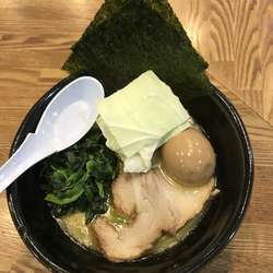 豚骨塩　味玉トッピング