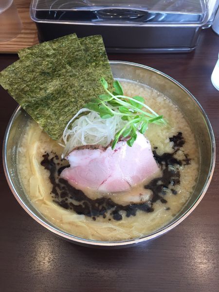 「【限定】濃厚にんにく白湯」@RAMEN ブリキの木こりの写真