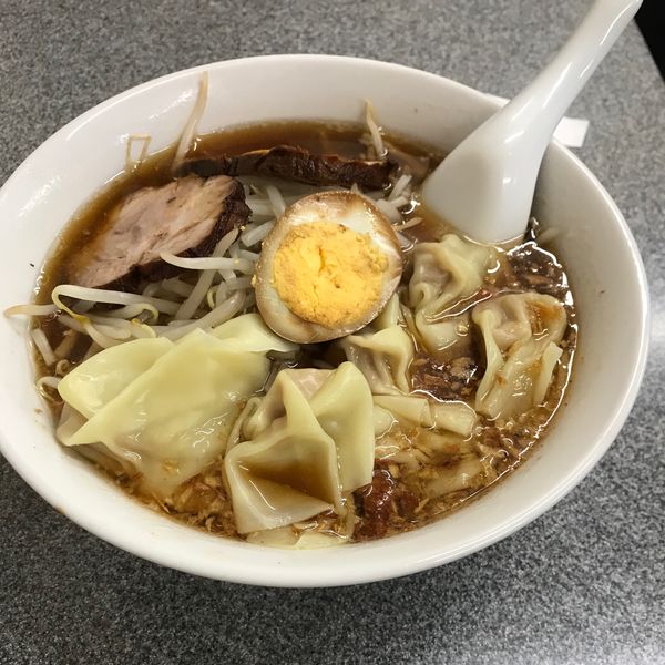 「ワンタン麺、麺少な目」@中華麺店 喜楽の写真