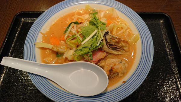 「かきちゃんぽん　６００円」@リンガーハット 千葉C-ONE店の写真