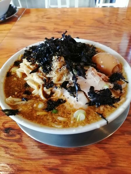 「特性背脂ブラック大盛」@中田製作所の写真